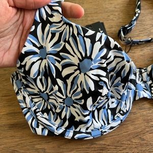 NWT CUUP blue floral swim top